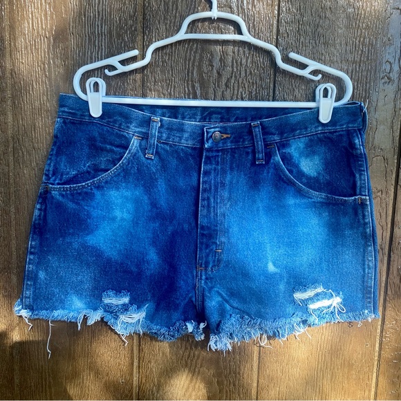 Vintage Rustler High Rise Custom Distressed Denim Cut-off Shorts Size 8 or 10 - Picture 16 of 16
